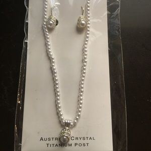 Charlestone faux‎ pearl necklace & earrings set